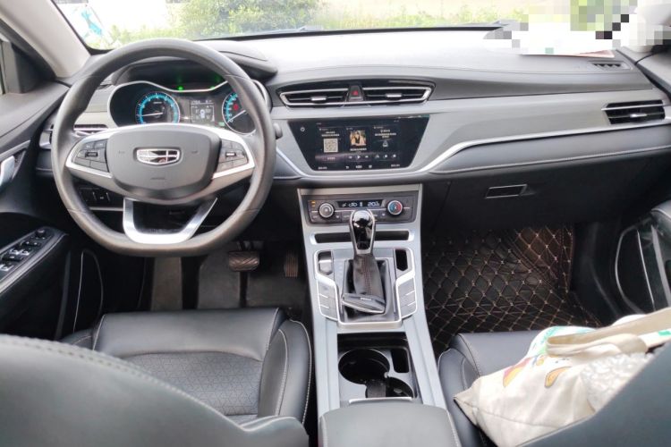 Used Geely Auto Emgrand 2021 UP 1.5L CVT Luxury Model Center Console