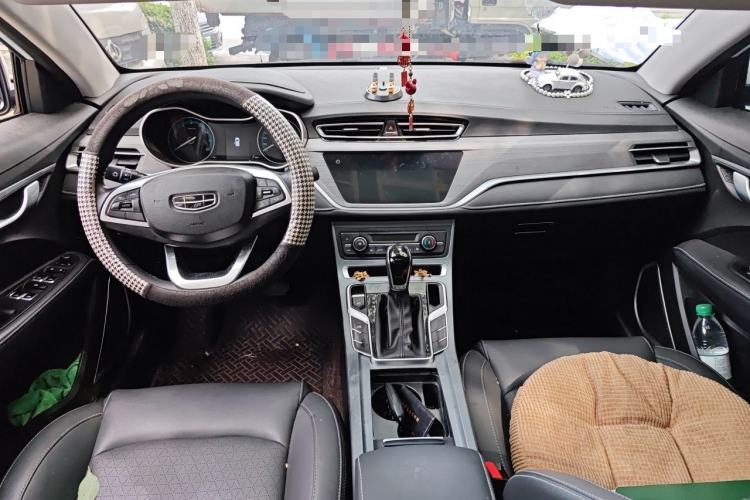Used Geely Auto Emgrand 2021 UP 1.5L CVT Luxury Model Center Console