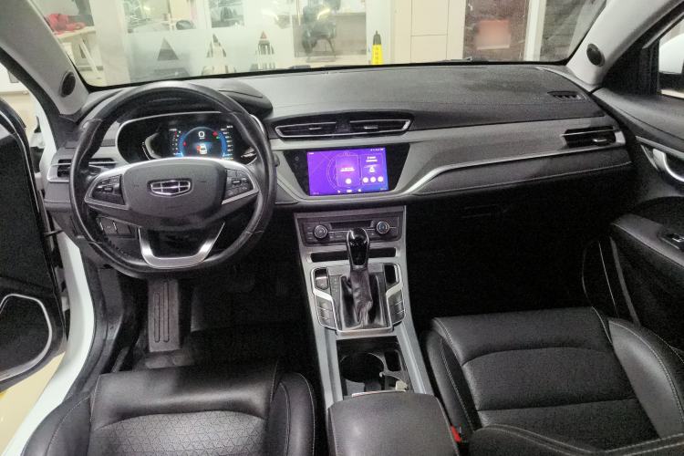 Used Geely Auto Emgrand 2021 UP 1.5L CVT Advanced Edition Center Console
