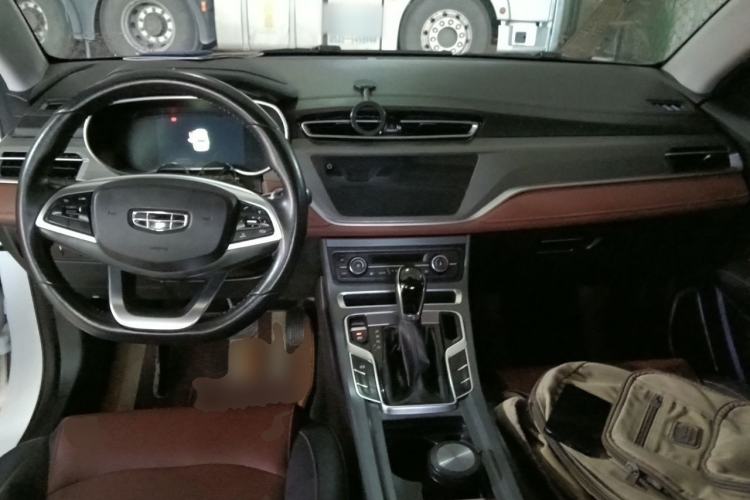 Used Geely Auto Emgrand 2021 UP 1.5L CVT Advanced Edition Center Console
