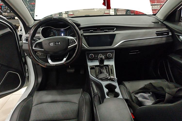 Used Geely Auto Emgrand 2021 UP 1.5L CVT Comfort Model Center Console