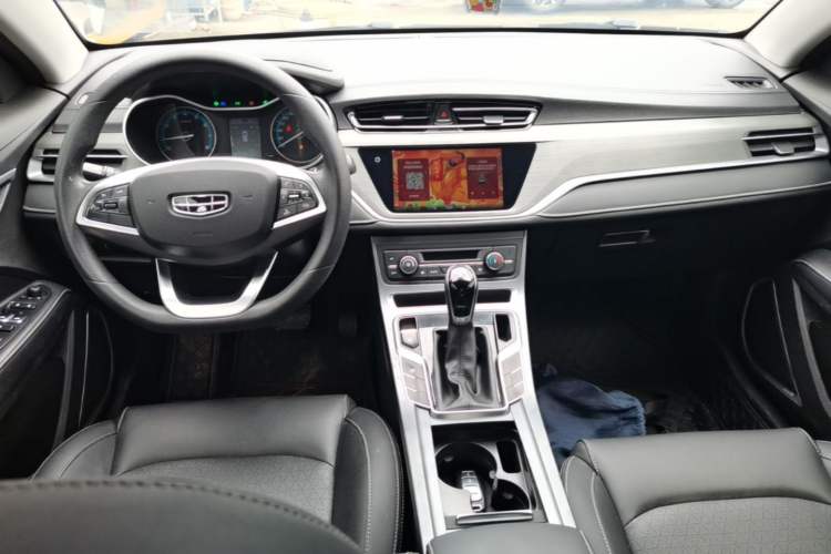 Used Geely Auto Emgrand 2021 UP 1.5L CVT Luxury Model Center Console