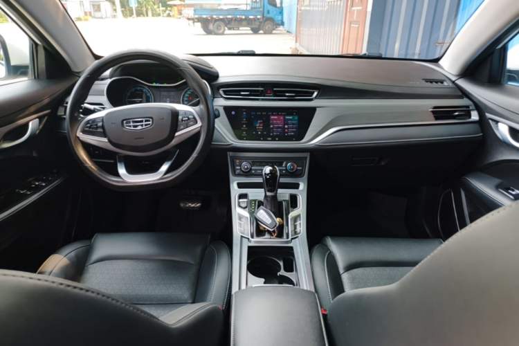 Used Geely Auto Emgrand 2021 UP 1.5L CVT Luxury Model Center Console
