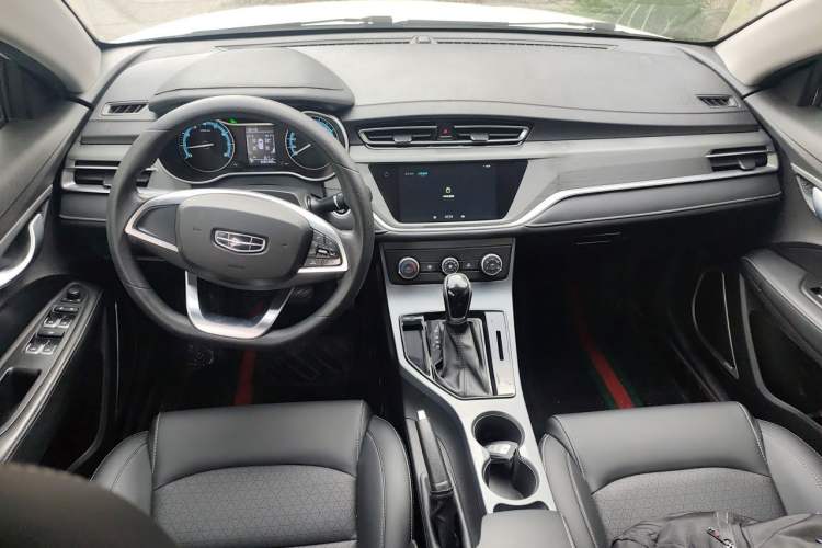 Used Geely Auto Emgrand 2021 UP 1.5L CVT Comfort Model Center Console