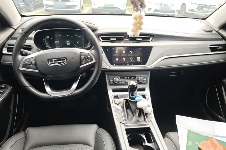 Used Geely Auto Emgrand 2021 UP 1.5L CVT Advanced Edition Center Console