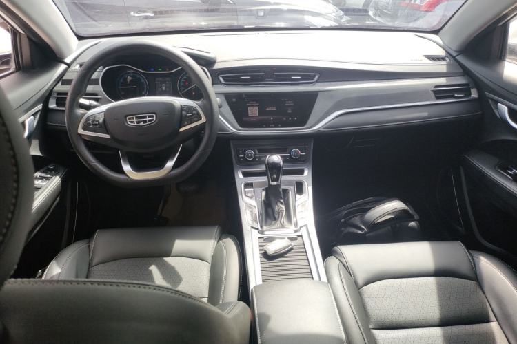 Used Geely Auto Emgrand 2021 UP 1.5L CVT Luxury Model Center Console