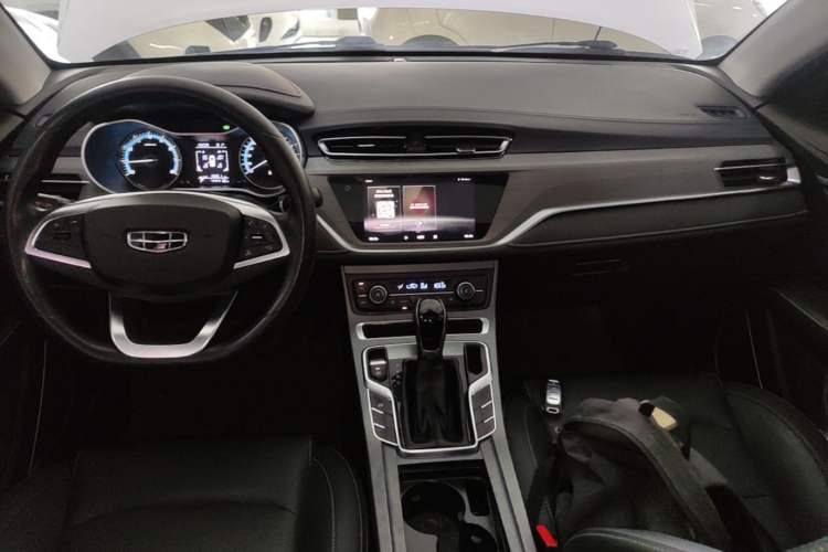 Used Geely Auto Emgrand 2021 UP 1.5L CVT Luxury Model Center Console