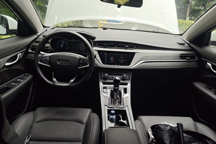 Used Geely Auto Emgrand 2021 UP 1.5L CVT Luxury Model Center Console