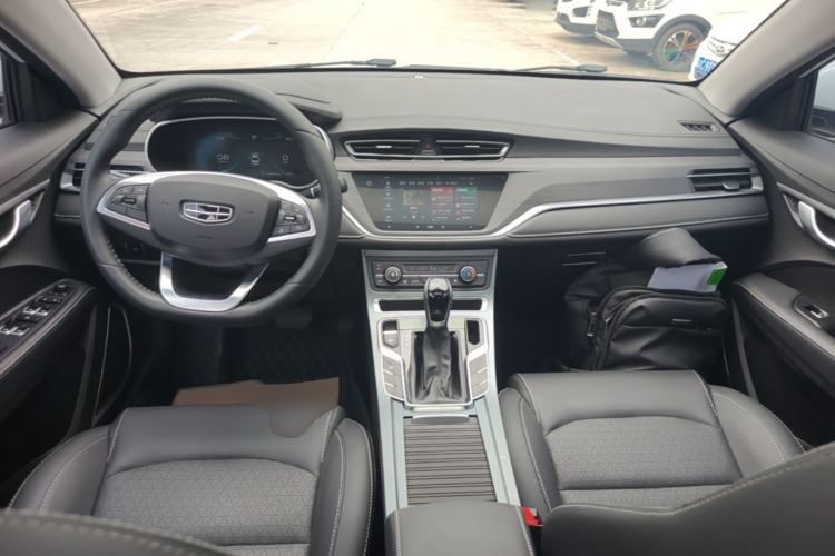 Used Geely Auto Emgrand 2021 UP 1.5L CVT Advanced Edition Center Console