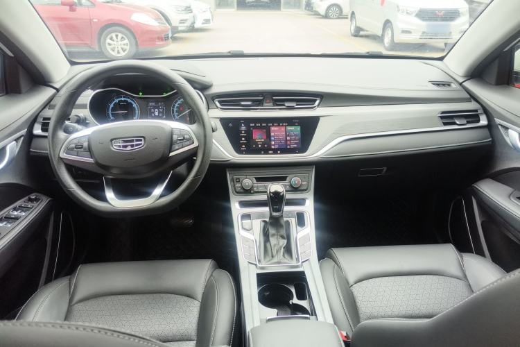 Used Geely Auto Emgrand 2021 UP 1.5L CVT Luxury Model Center Console