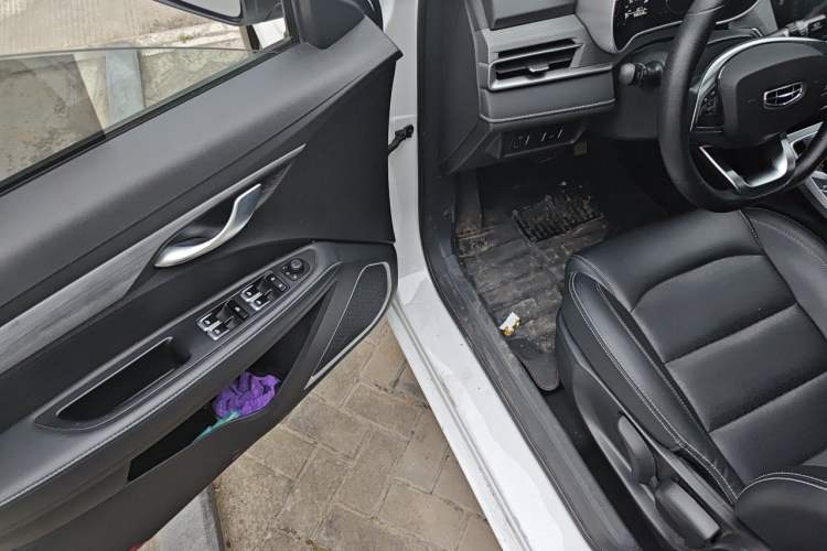 Used Geely Auto Emgrand 2021 UP 1.5L CVT Luxury Model Driver Seat