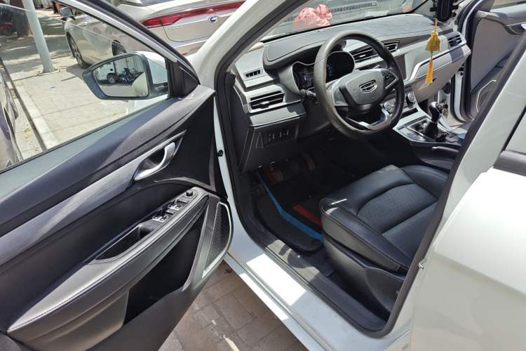 Used Geely Auto Emgrand 2021 UP 1.5L Manual Comfort Model Driver Seat
