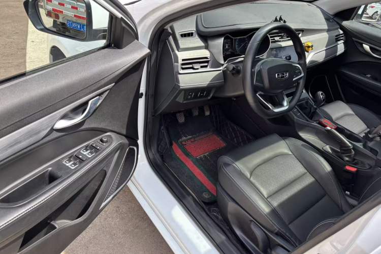 Used Geely Auto Emgrand 2021 UP 1.5L Manual Luxury Model Driver Seat