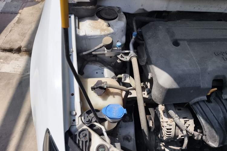 Used Geely Auto Emgrand 2021 UP 1.5L Manual Luxury Model Engine Bay Right