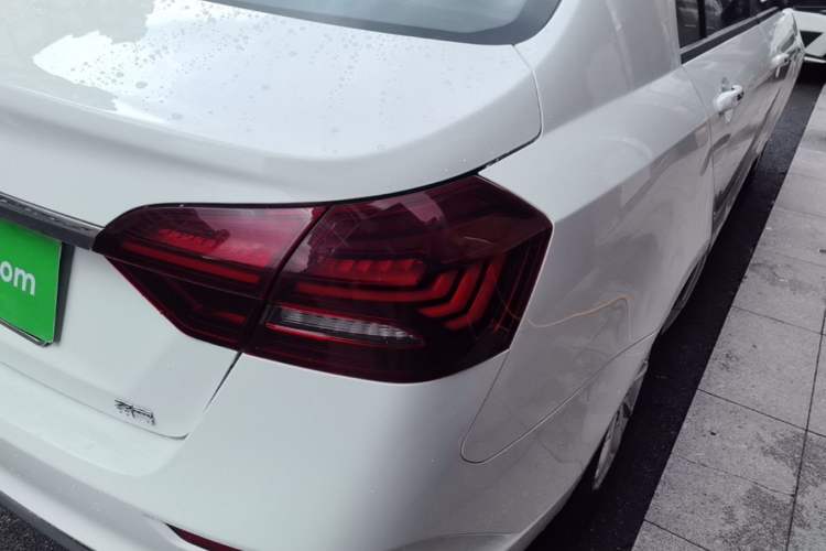 Used Geely Auto Emgrand 2021 UP 1.5L CVT Luxury Model Exterior 1