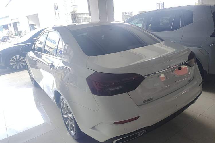 Used Geely Auto Emgrand 2021 UP 1.5L CVT Luxury Model Exterior 2