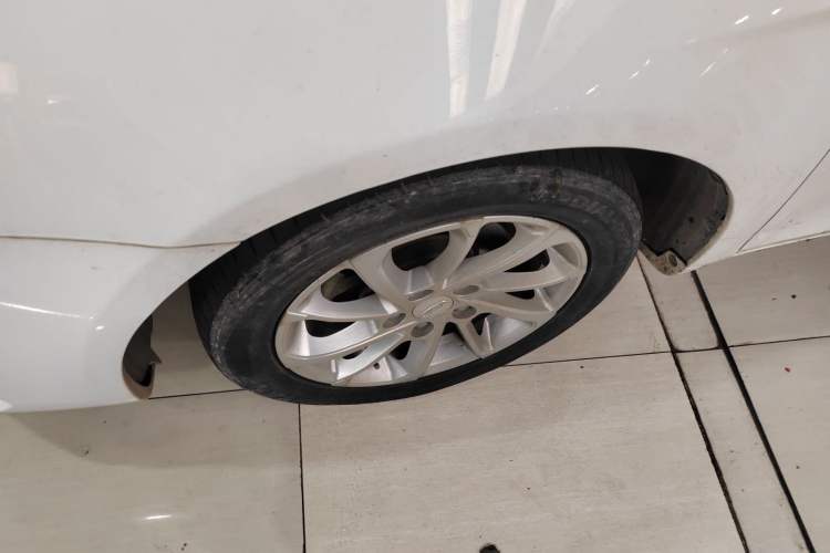 Used Geely Auto Emgrand 2021 UP 1.5L CVT Luxury Model Exterior 2