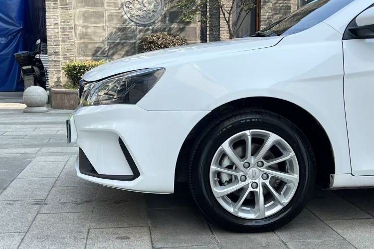 Used Geely Auto Emgrand 2021 UP 1.5L CVT Luxury Model Exterior 2
