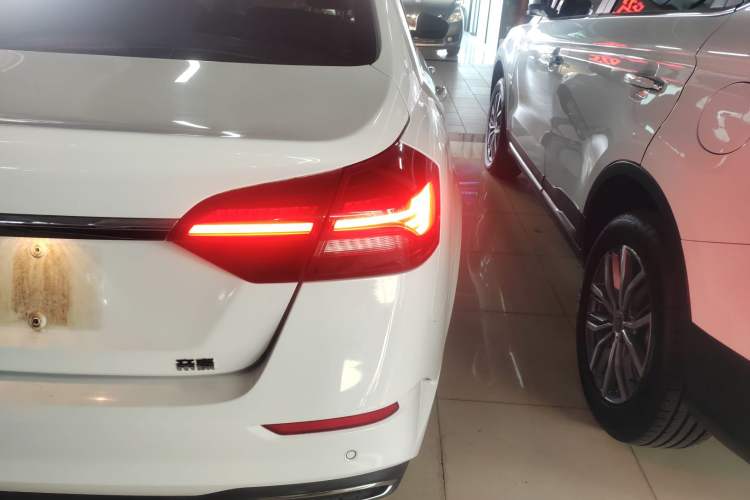 Used Geely Auto Emgrand 2021 UP 1.5L CVT Luxury Model Exterior 3