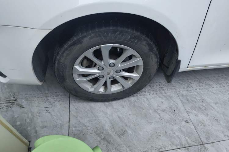 Used Geely Auto Emgrand 2021 UP 1.5L Manual Comfort Model Exterior 4