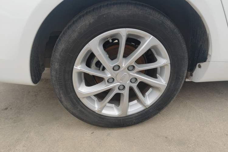 Used Geely Auto Emgrand 2021 UP 1.5L Manual Luxury Model Exterior 5