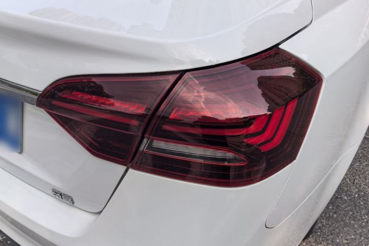Used Geely Auto Emgrand 2021 UP 1.5L CVT Luxury Model Exterior 5