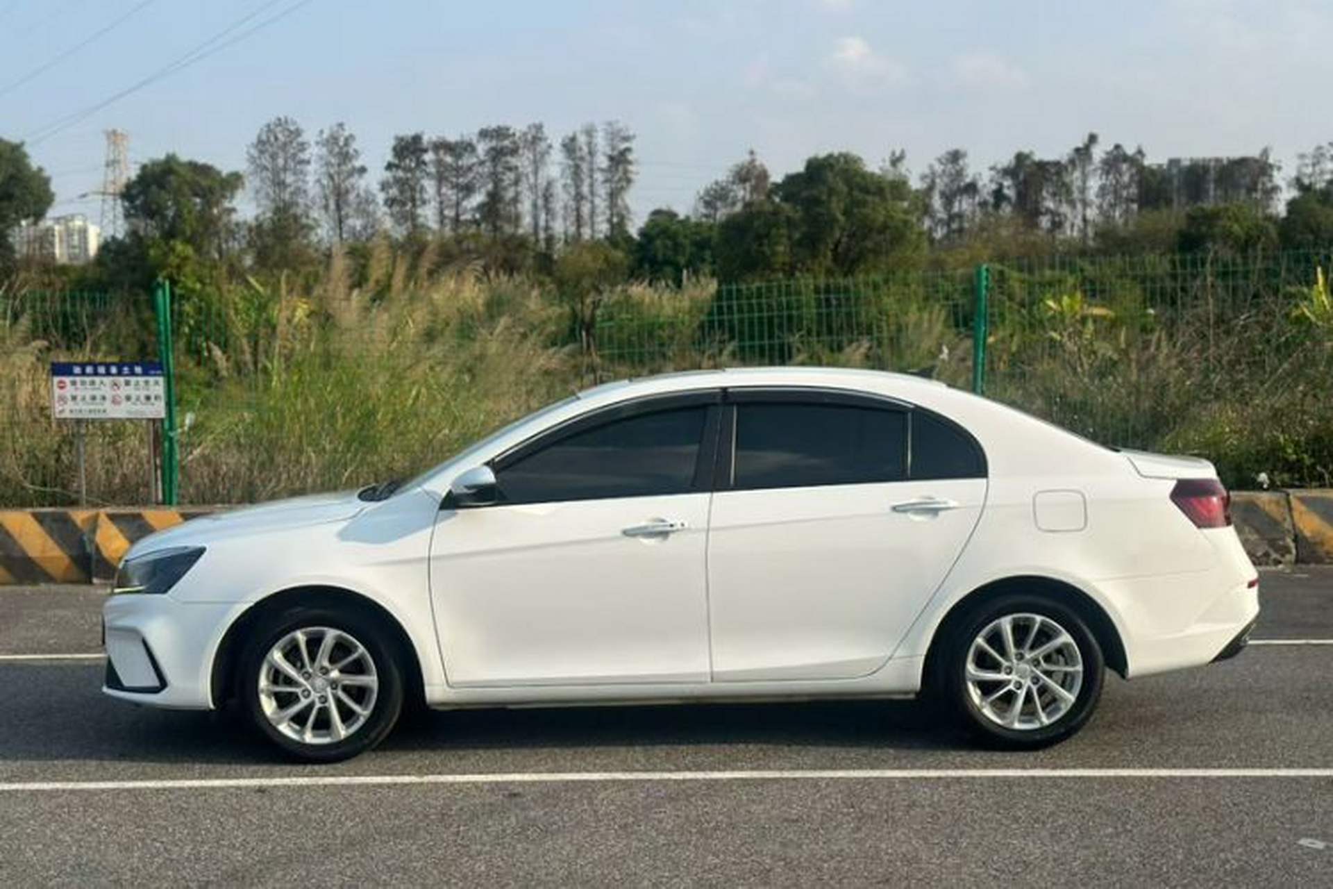 Used Geely Auto Emgrand 2021 UP 1.5L CVT Luxury Model Exterior 7