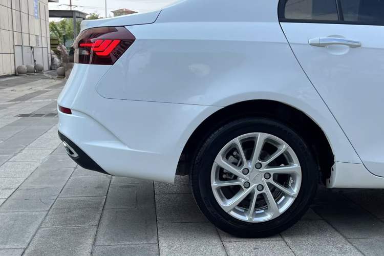 Used Geely Auto Emgrand 2021 UP 1.5L CVT Luxury Model Exterior 7