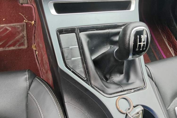 Used Geely Auto Emgrand 2021 UP 1.5L Manual Luxury Model Gear Lever
