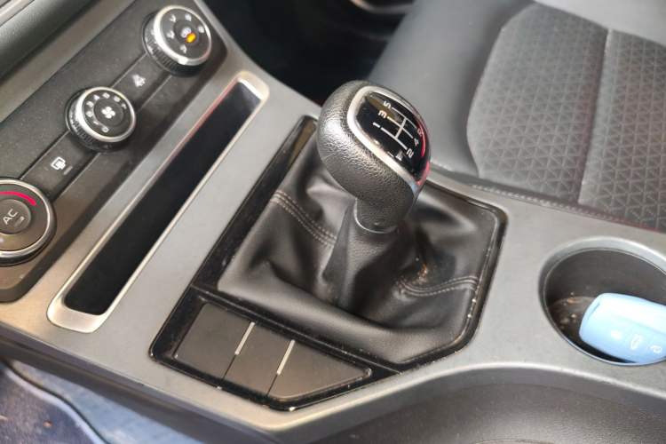 Used Geely Auto Emgrand 2021 UP 1.5L Manual Comfort Model Gear Lever