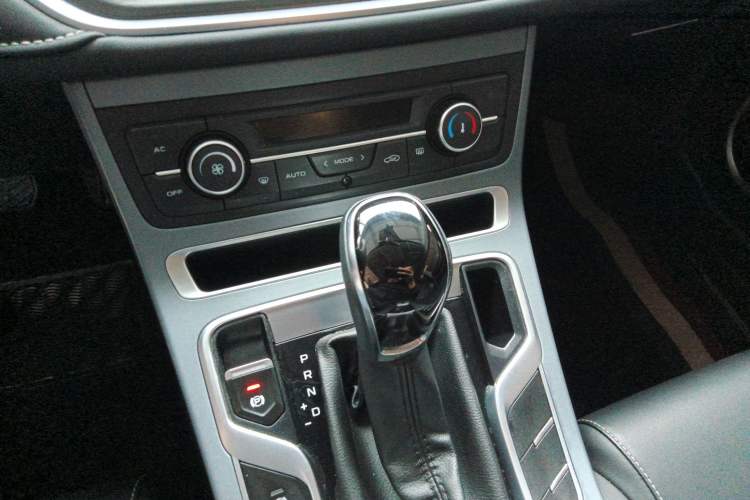 Used Geely Auto Emgrand 2021 UP 1.5L CVT Luxury Model Gear Lever