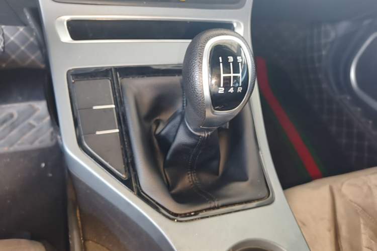 Used Geely Auto Emgrand 2021 UP 1.5L Manual Luxury Model Gear Lever