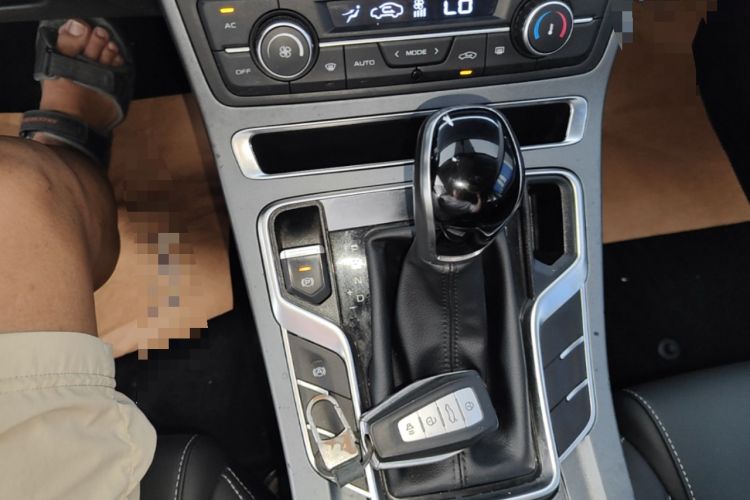 Used Geely Auto Emgrand 2021 UP 1.5L CVT Luxury Model Gear Lever