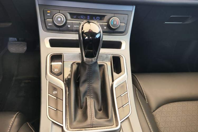 Used Geely Auto Emgrand 2021 UP 1.5L CVT Luxury Model Gear Lever