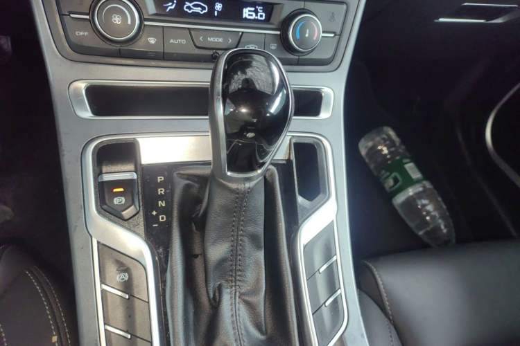 Used Geely Auto Emgrand 2021 UP 1.5L CVT Luxury Model Gear Lever