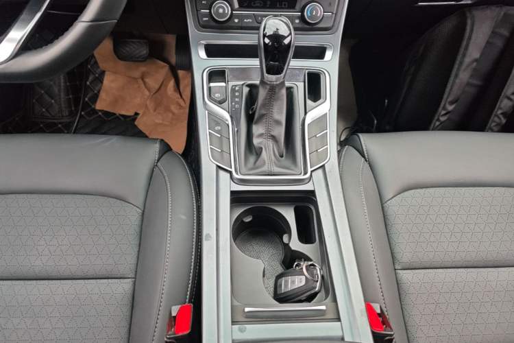 Used Geely Auto Emgrand 2021 UP 1.5L CVT Advanced Edition Gear Lever