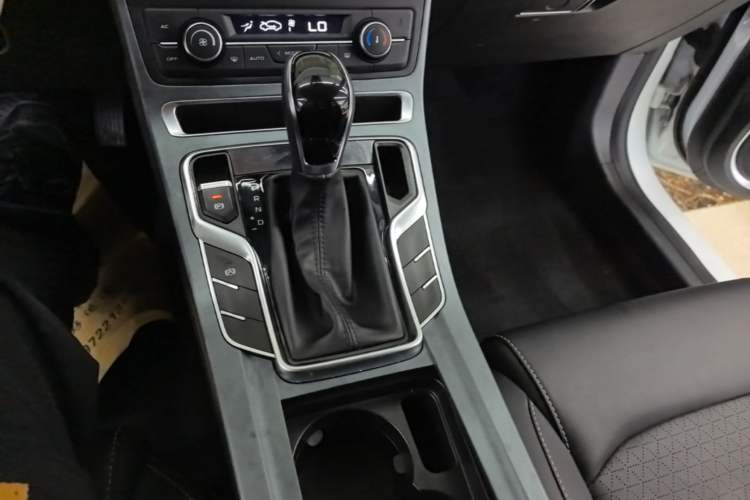 Used Geely Auto Emgrand 2021 UP 1.5L CVT Luxury Model Gear Lever