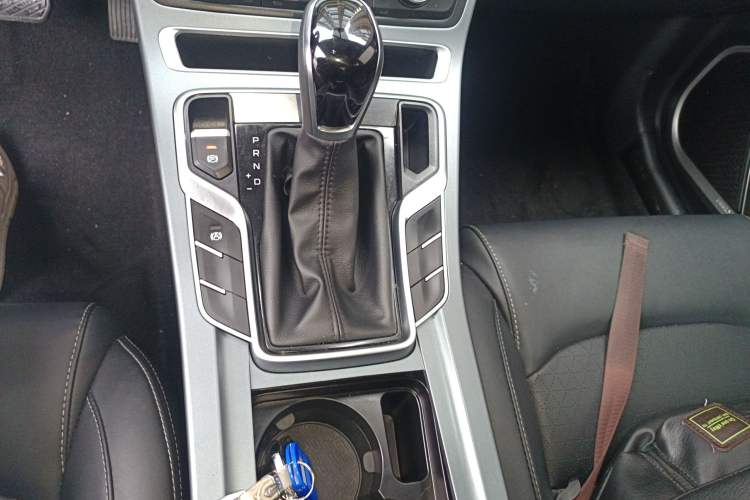 Used Geely Auto Emgrand 2021 UP 1.5L CVT Luxury Model Gear Lever