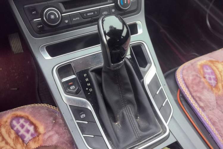 Used Geely Auto Emgrand 2021 UP 1.5L CVT Luxury Model Gear Lever