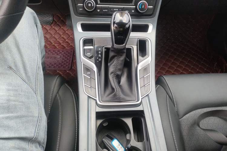 Used Geely Auto Emgrand 2021 UP 1.5L CVT Luxury Model Gear Lever