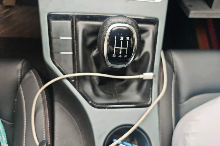 Used Geely Auto Emgrand 2021 UP 1.5L Manual Luxury Model Gear Lever