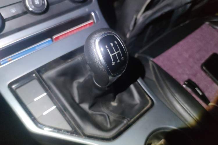 Used Geely Auto Emgrand 2021 UP 1.5L Manual Comfort Model Gear Lever