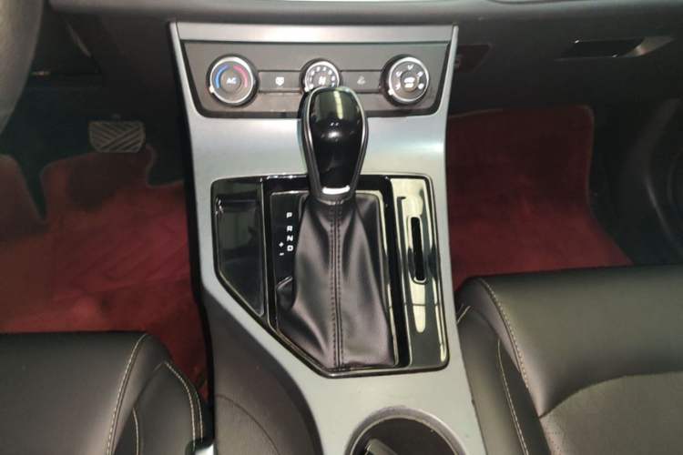 Used Geely Auto Emgrand 2021 UP 1.5L CVT Comfort Model Gear Lever