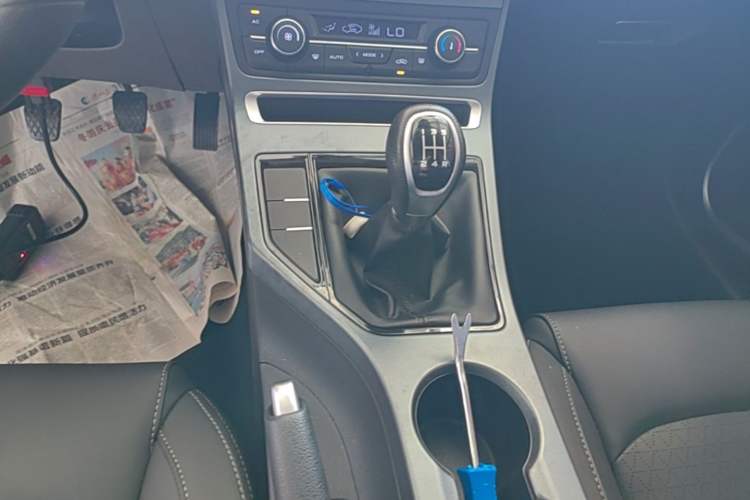 Used Geely Auto Emgrand 2021 UP 1.5L Manual Luxury Model Gear Lever