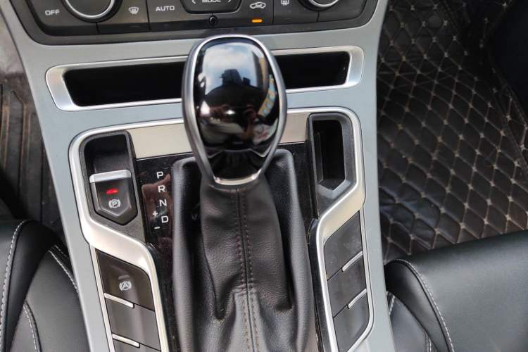 Used Geely Auto Emgrand 2021 UP 1.5L CVT Luxury Model Gear Lever