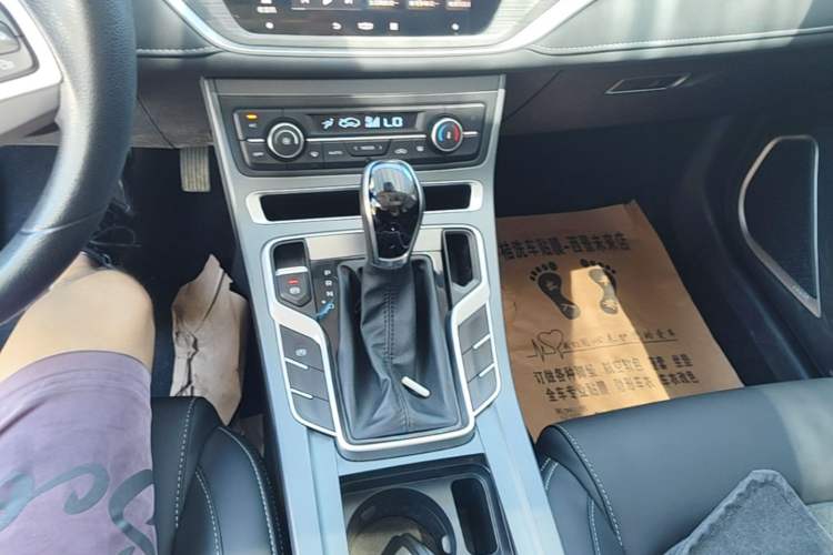 Used Geely Auto Emgrand 2021 UP 1.5L CVT Luxury Model Gear Lever