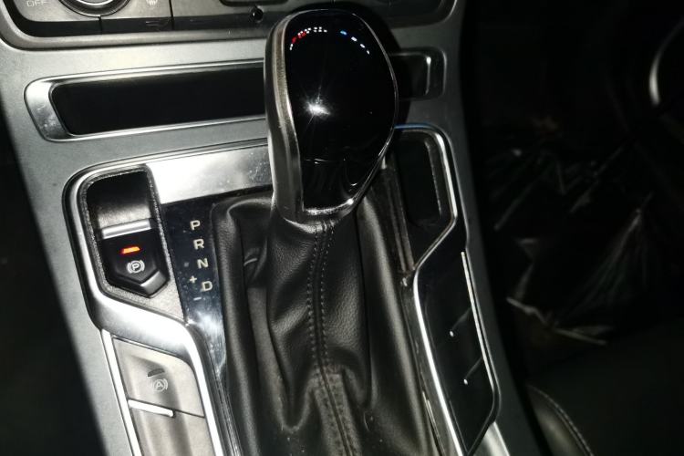 Used Geely Auto Emgrand 2021 UP 1.5L CVT Luxury Model Gear Lever
