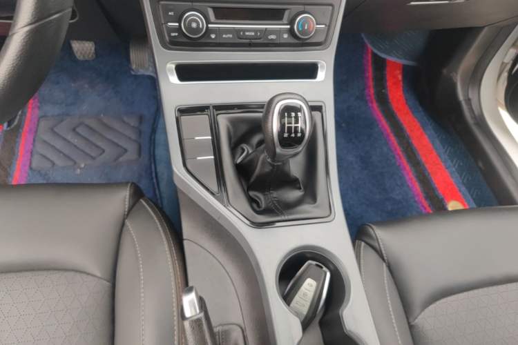 Used Geely Auto Emgrand 2021 UP 1.5L Manual Luxury Model Gear Lever