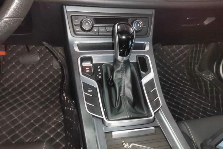 Used Geely Auto Emgrand 2021 UP 1.5L CVT Luxury Model Gear Lever