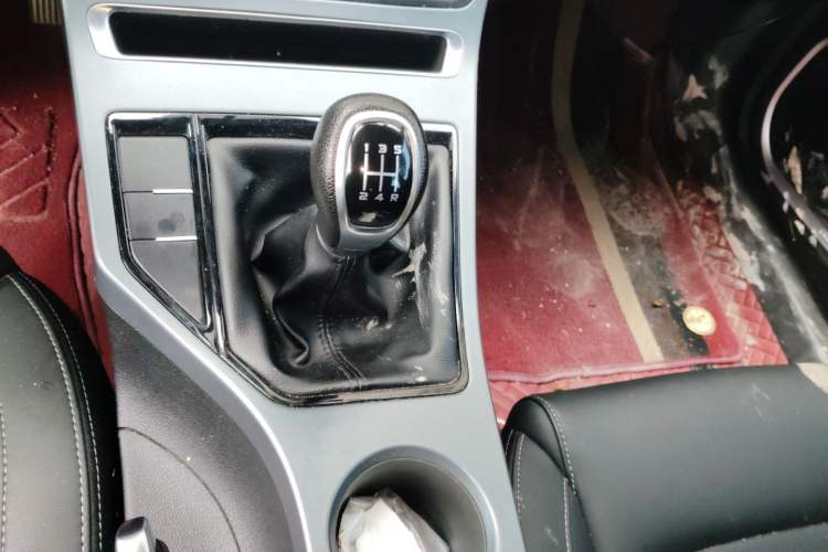 Used Geely Auto Emgrand 2021 UP 1.5L Manual Luxury Model Gear Lever